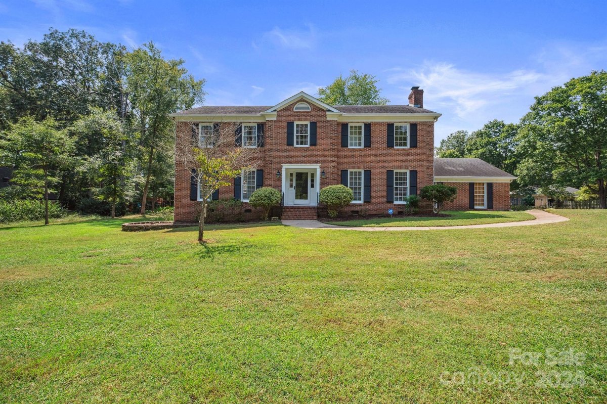 10238 Woodview Circle