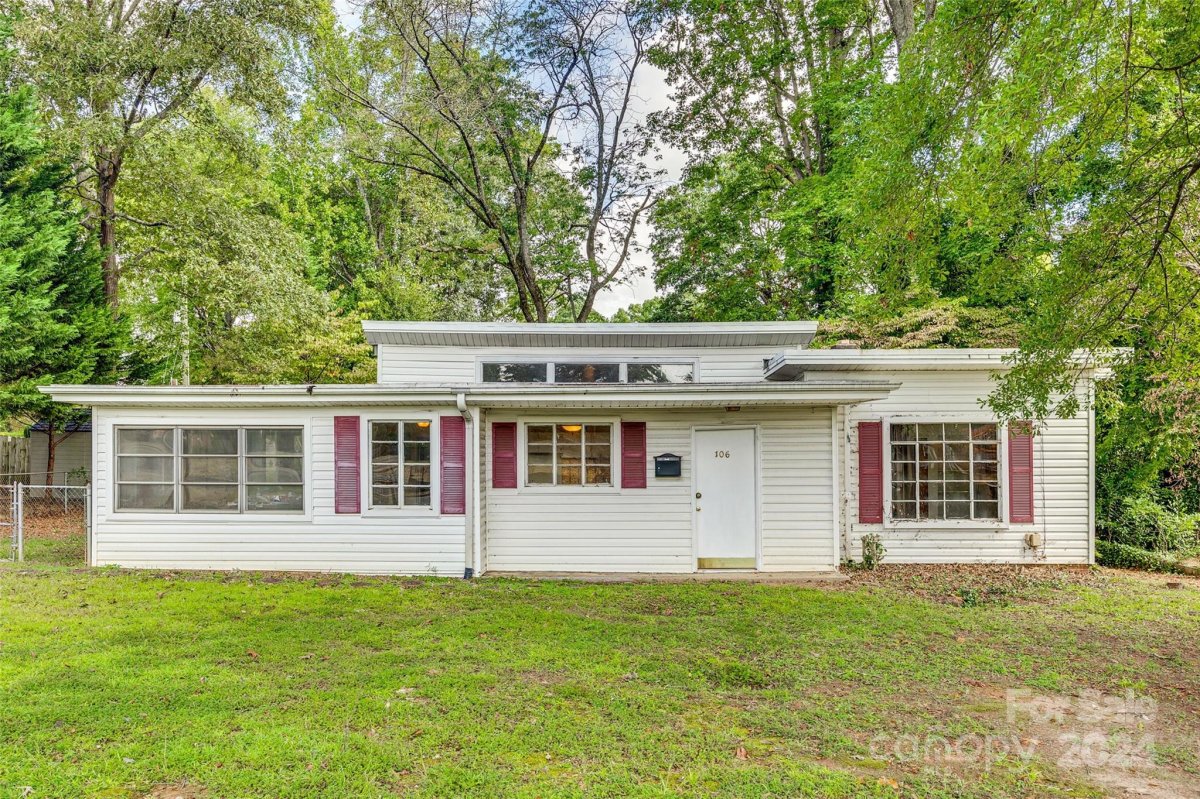 106 W Gregg Street