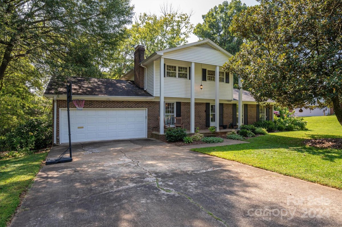 530 Deerwood Drive