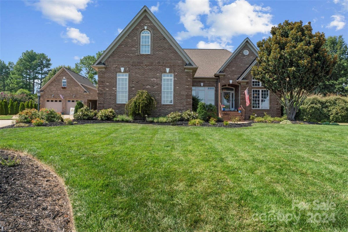 7944 Grimsby Circle