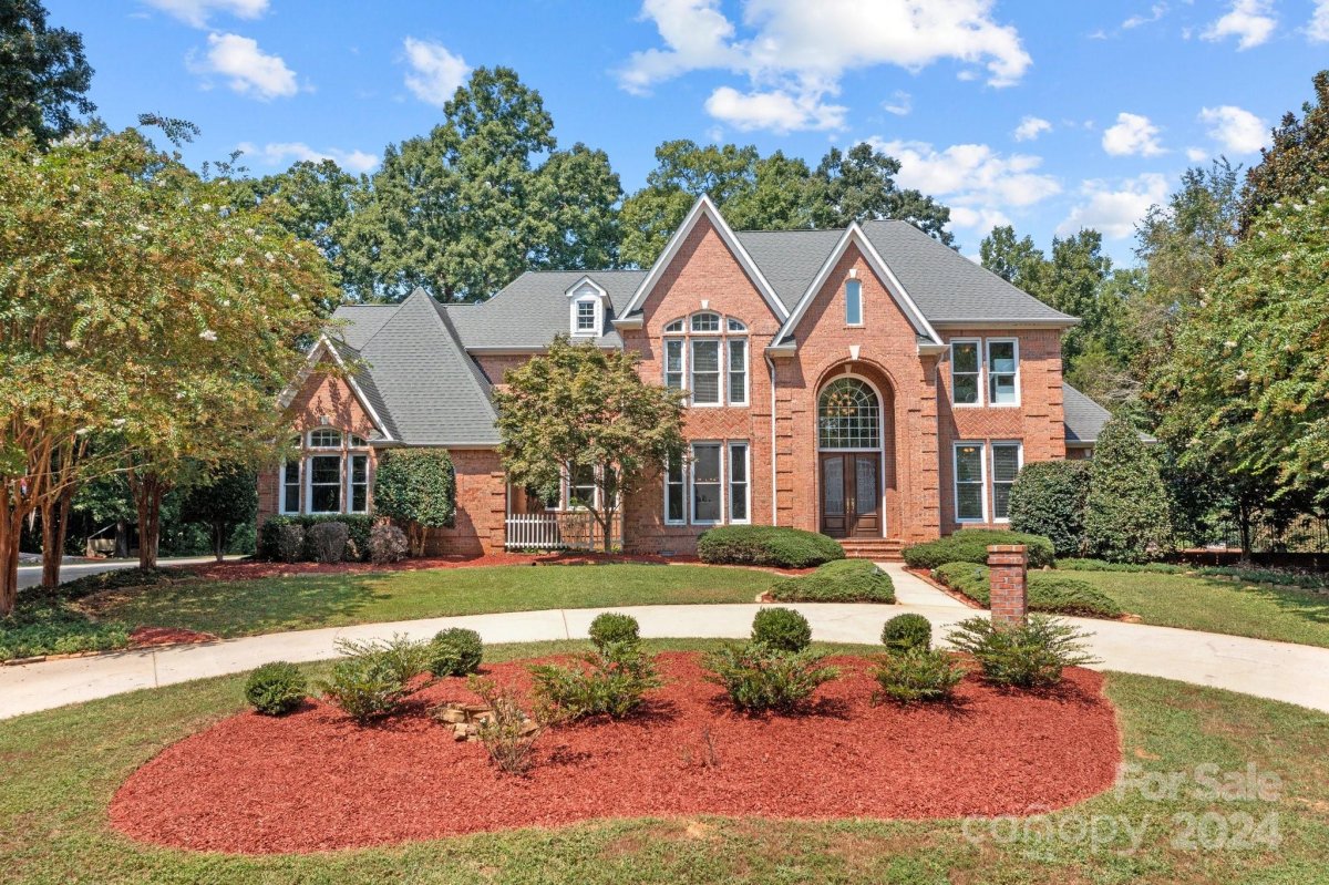 2010 Knoll Place