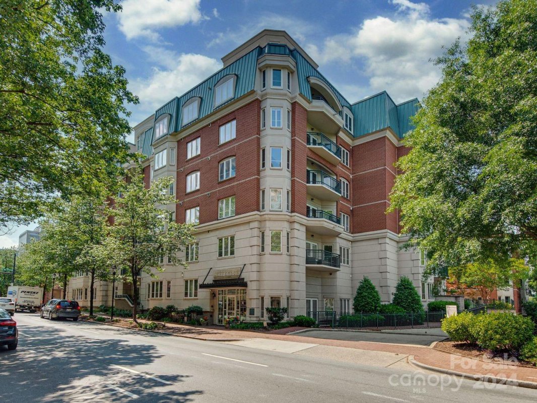 401 Church Street 405