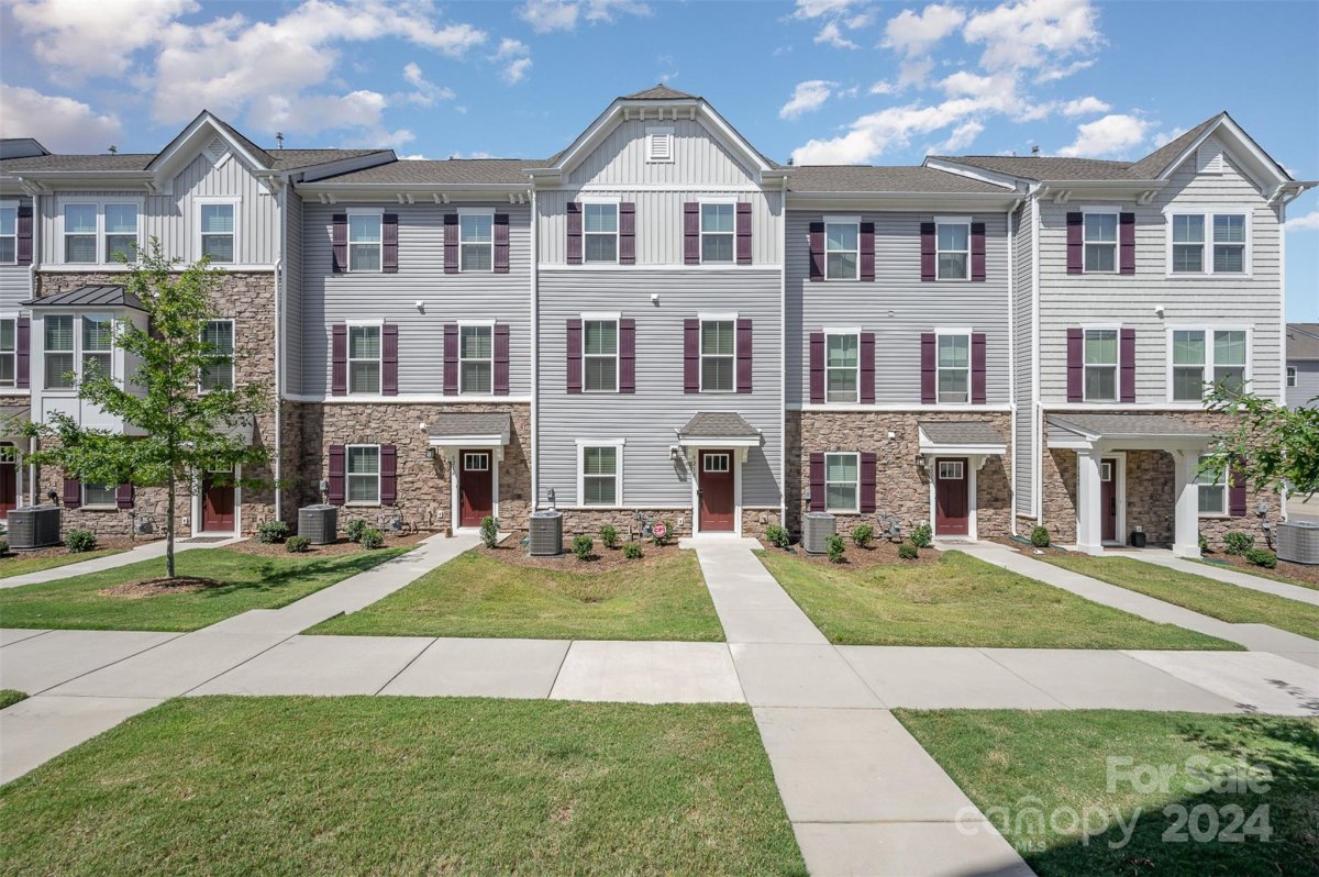 9218 Mallard Mills Drive