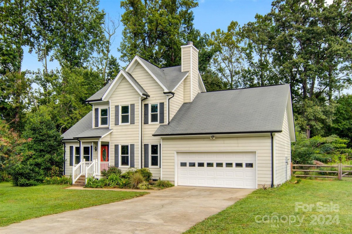 5352 Winding Oak Drive