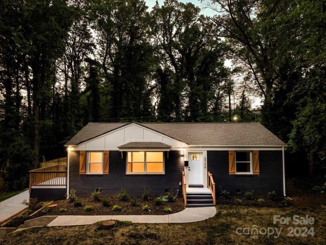 2736 Royston Road