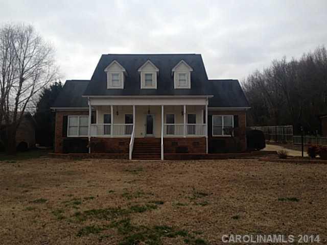 5317 Woodridge Drive