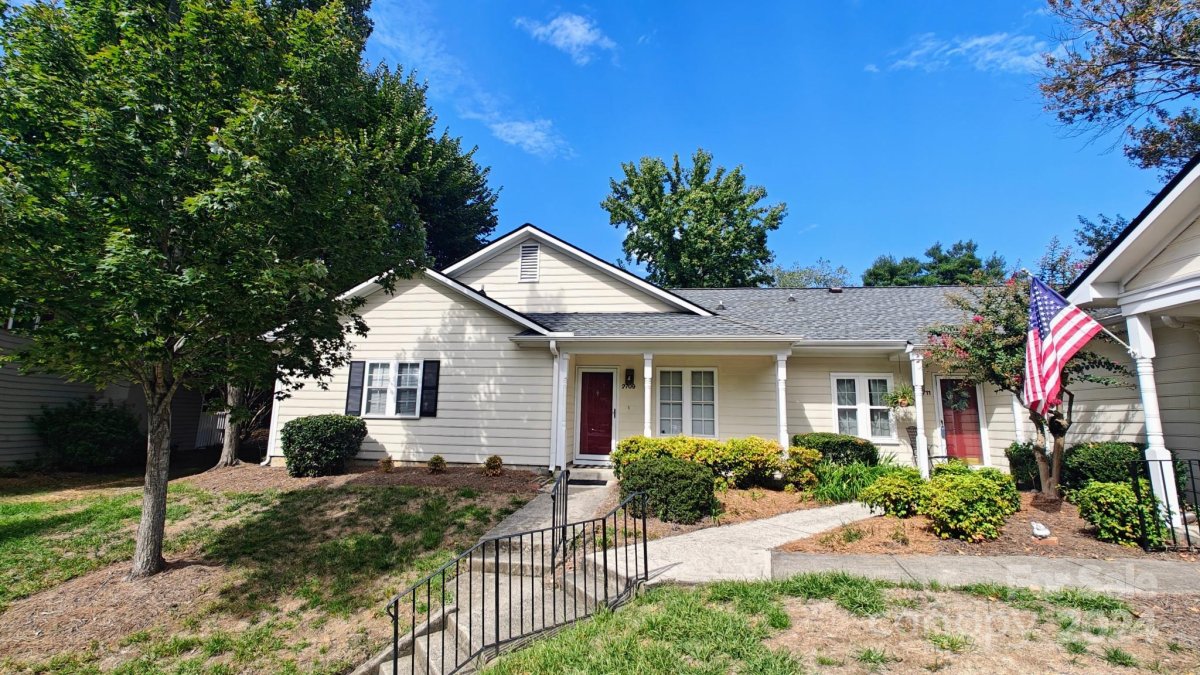 2709 New Hamlin Way