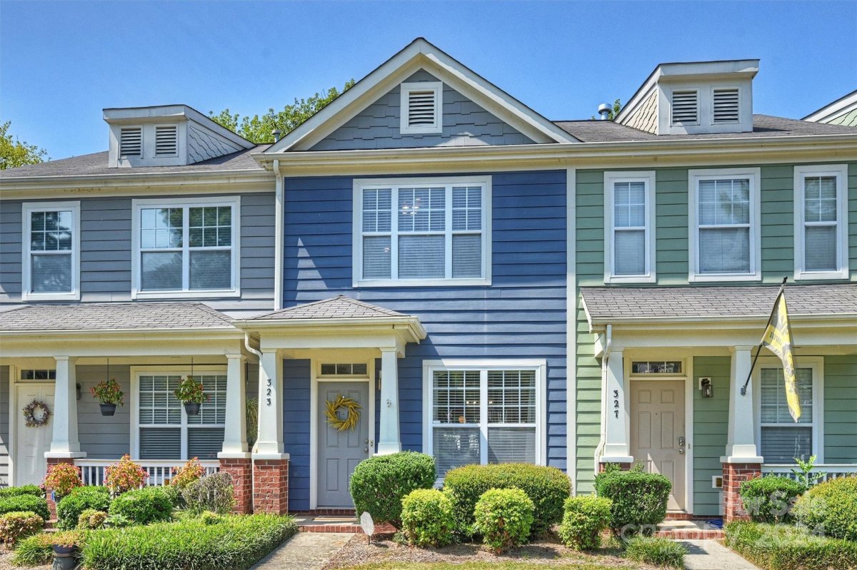 323 Hurston Circle