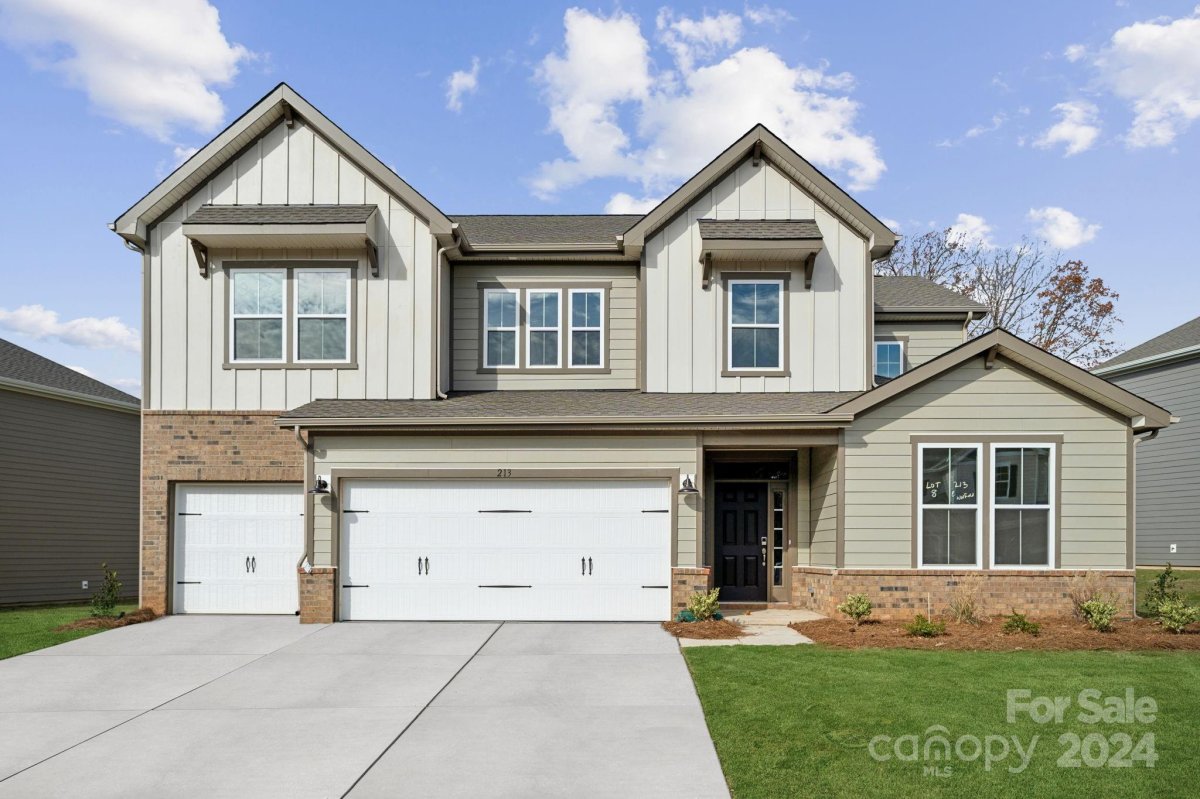 213 E Warfield Drive