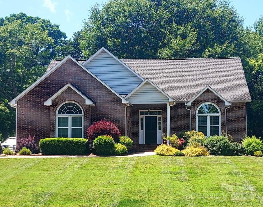 545 Deerfield Drive