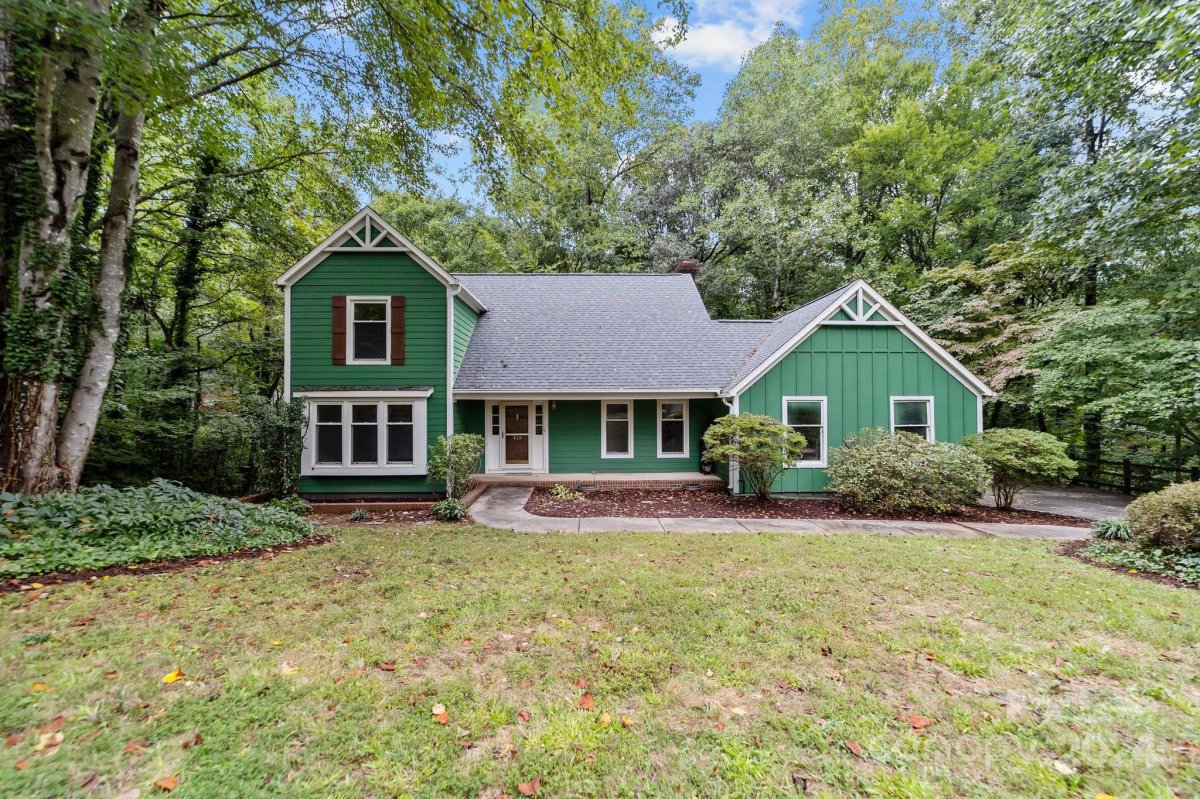 919 Stoney Crest Court