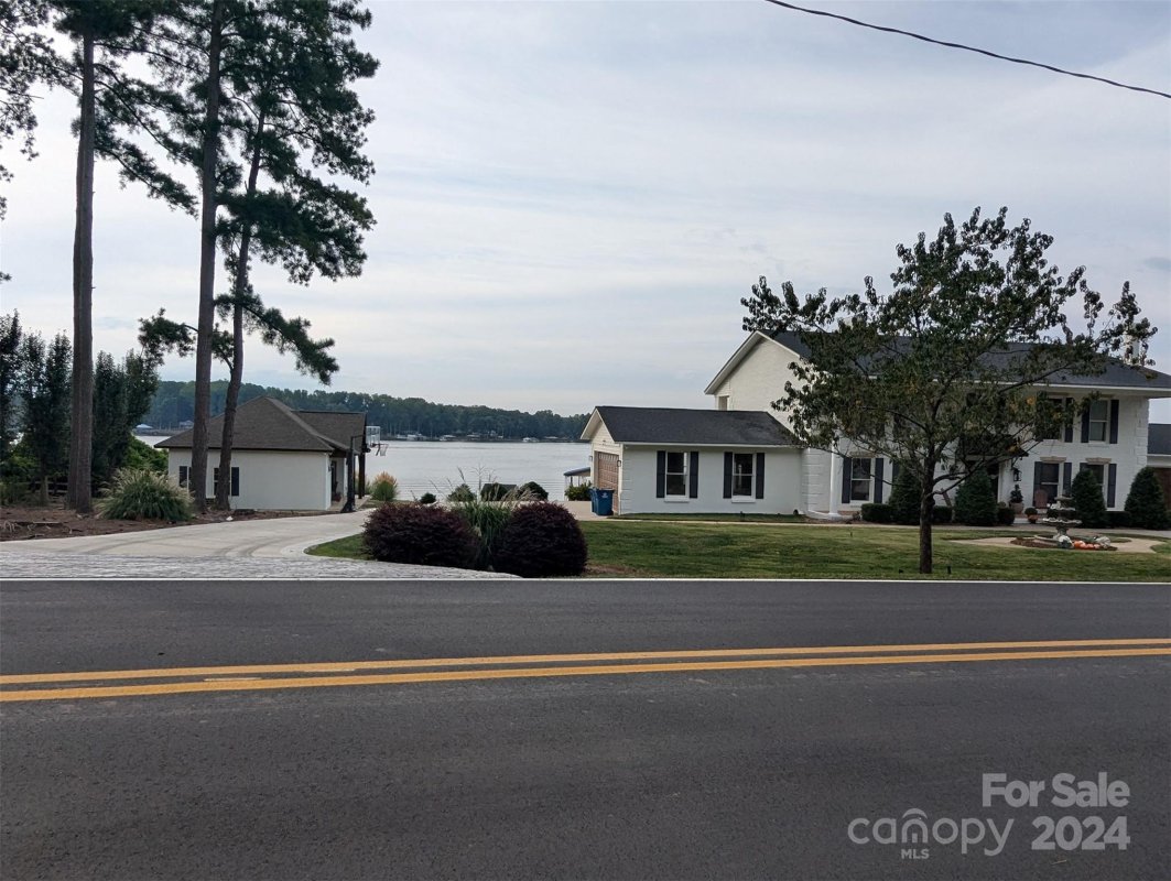 612 Kenway Loop