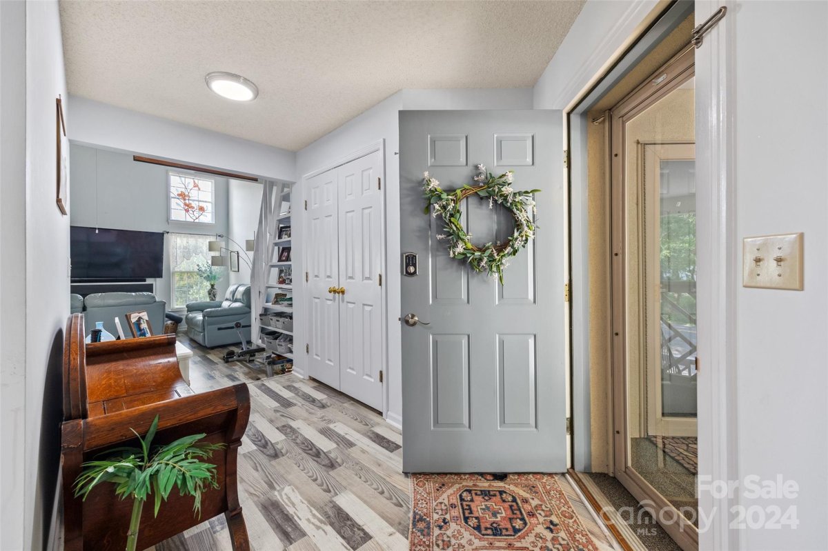 19843 Henderson Road Unit E
