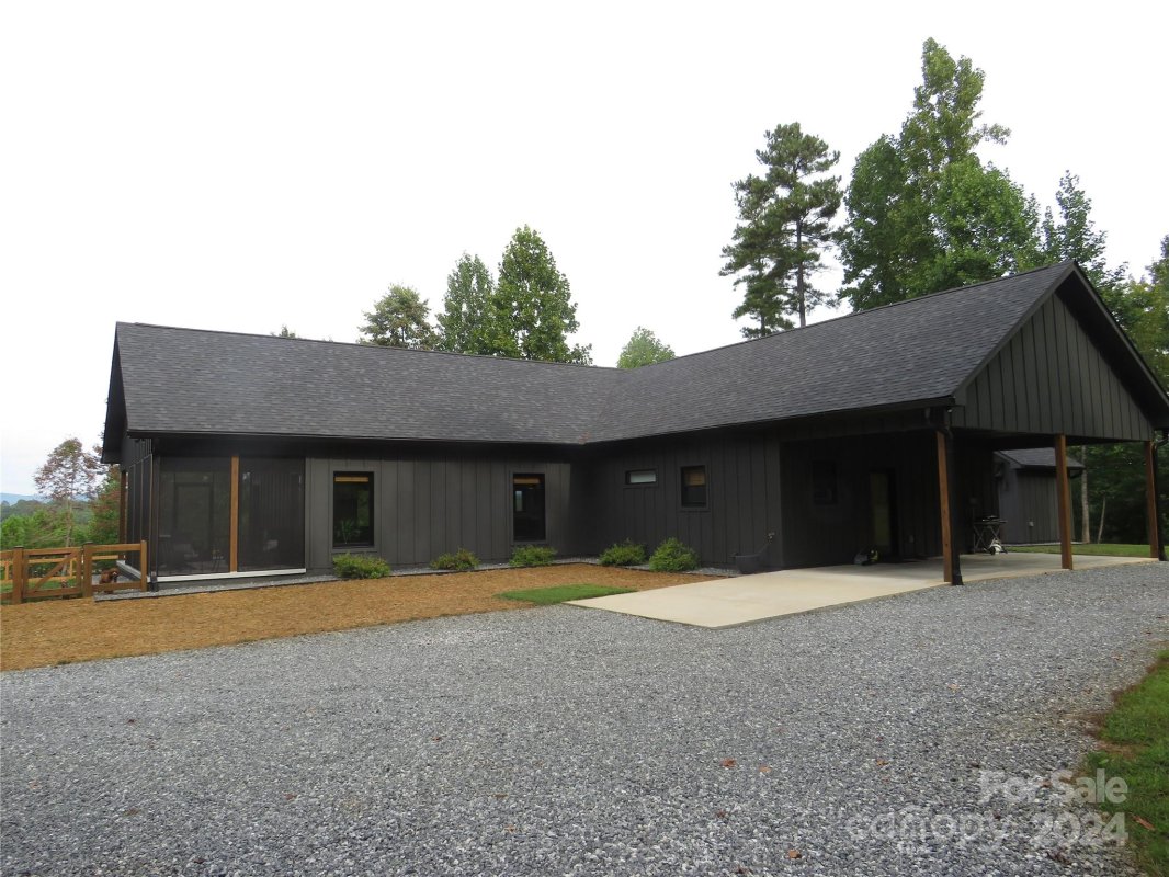158 Mystic Ridge