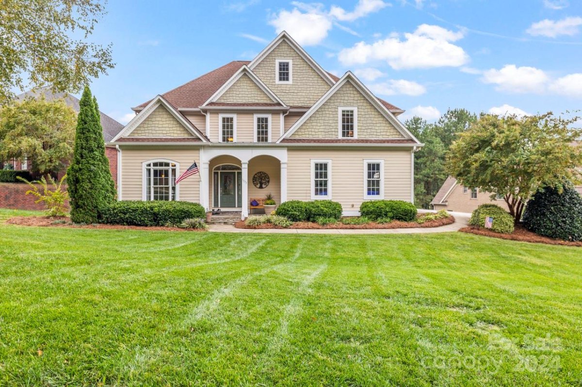 1773 Oakmont Drive