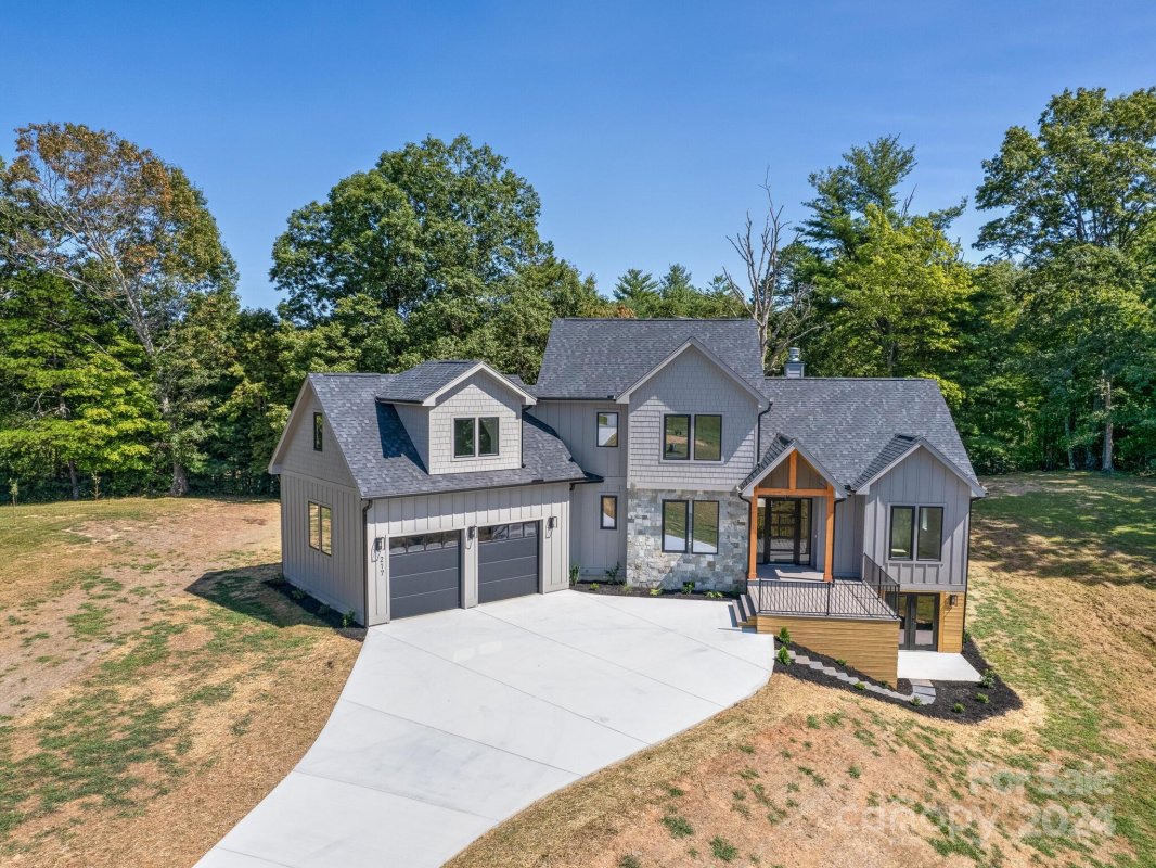 217 Thistle Ridge Court