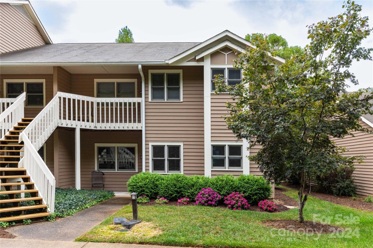 11 Timberlake Drive