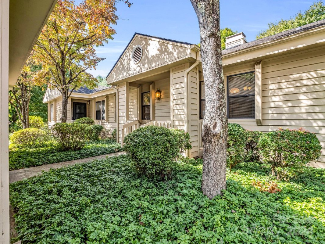 3502 Saint Augustine Place