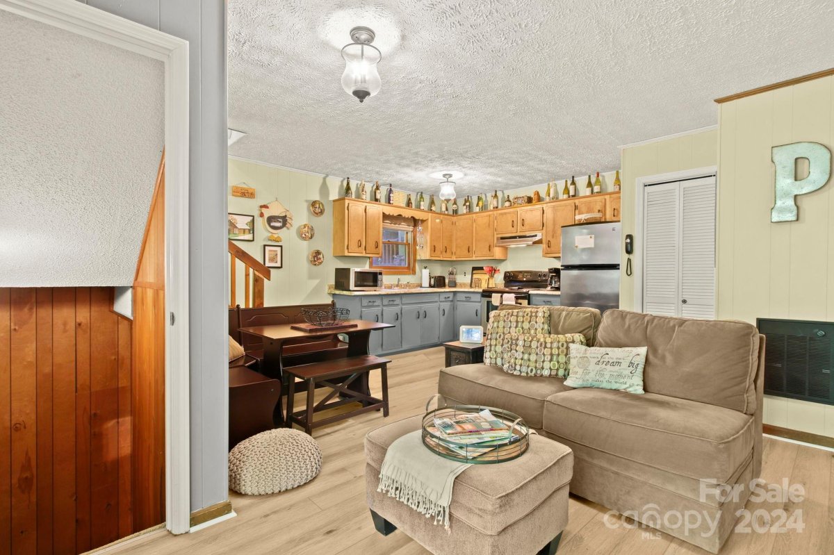 460 Laurel Ridge Road