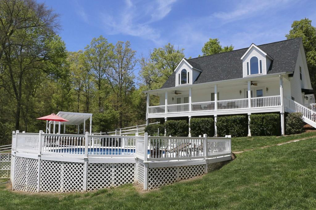 434 Squirrel Lane