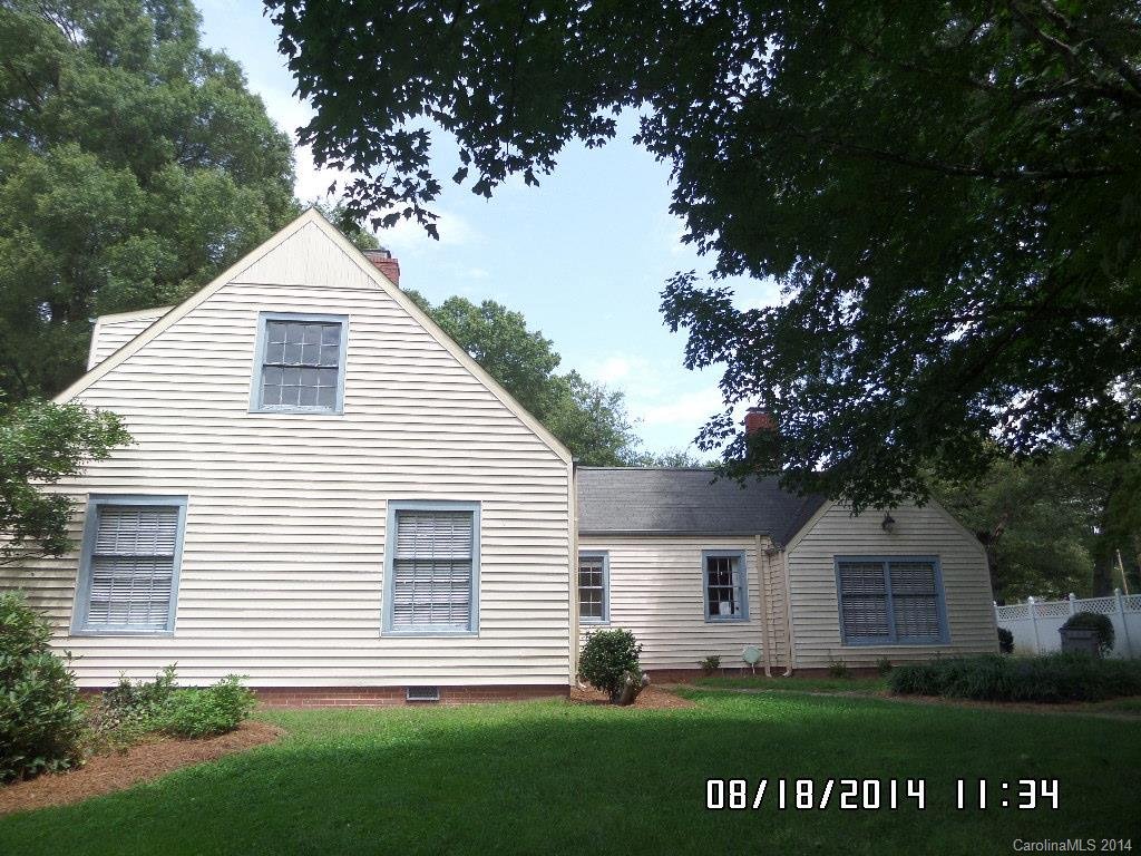 1218 Hillside Drive