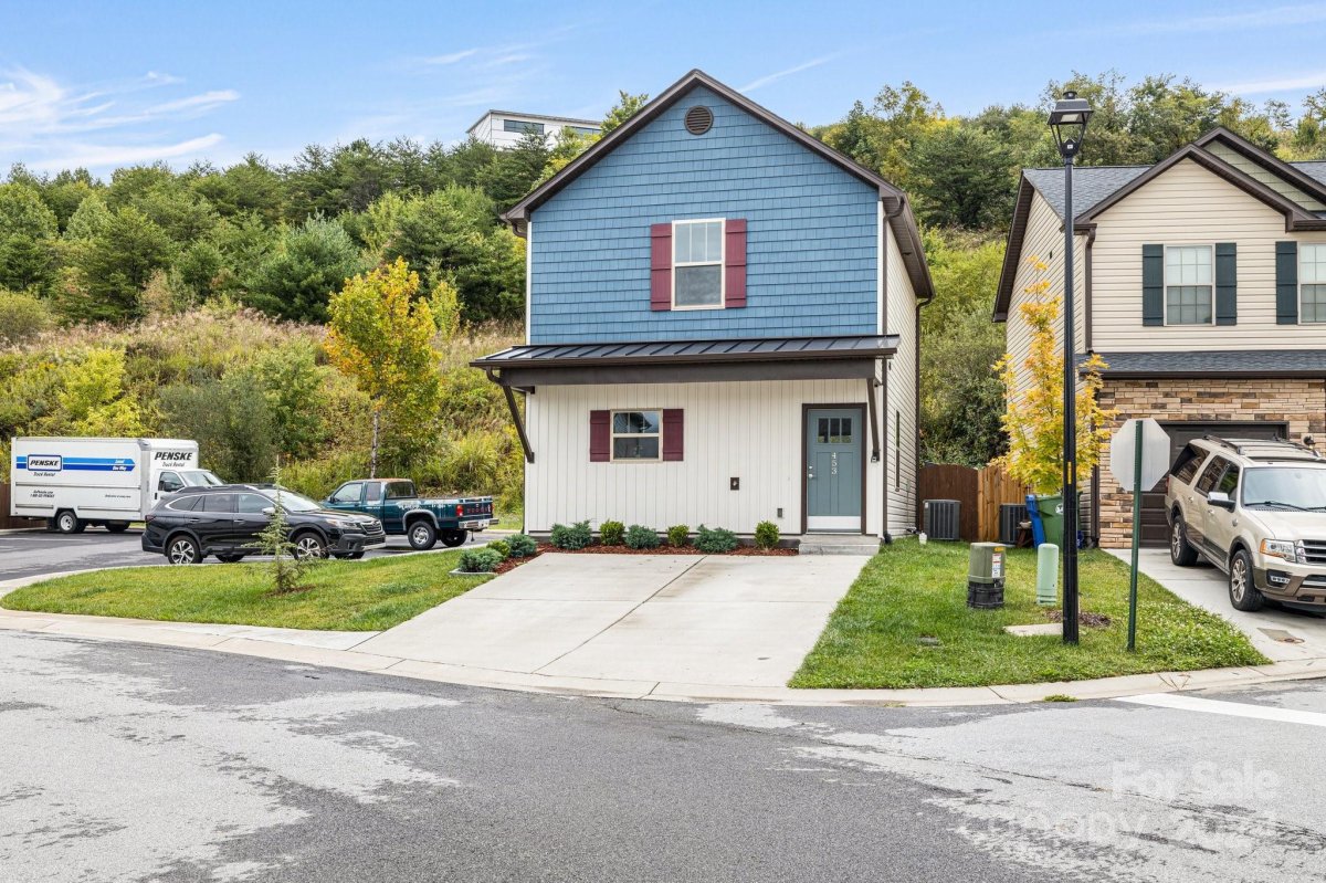 453 Cardwell Lane