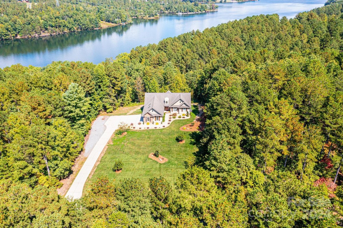1344 Sunset Point Drive