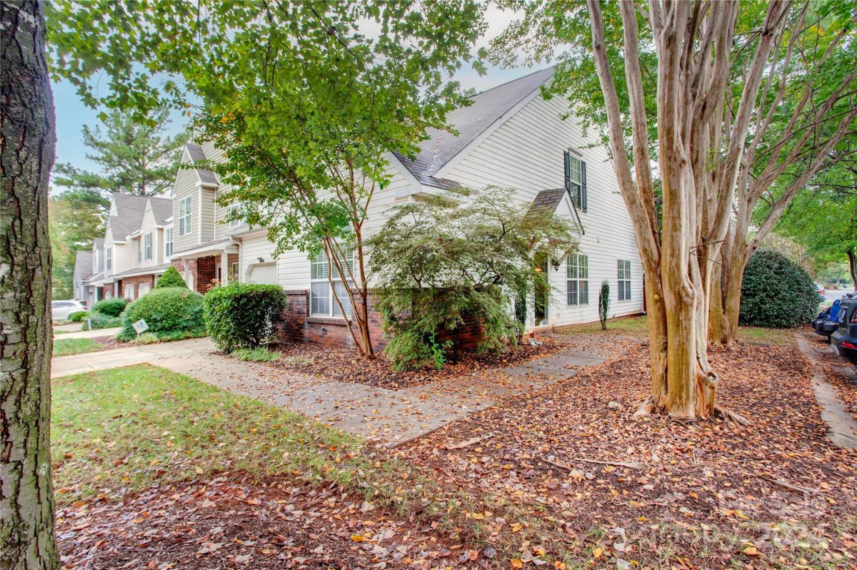 5912 Moose Lane