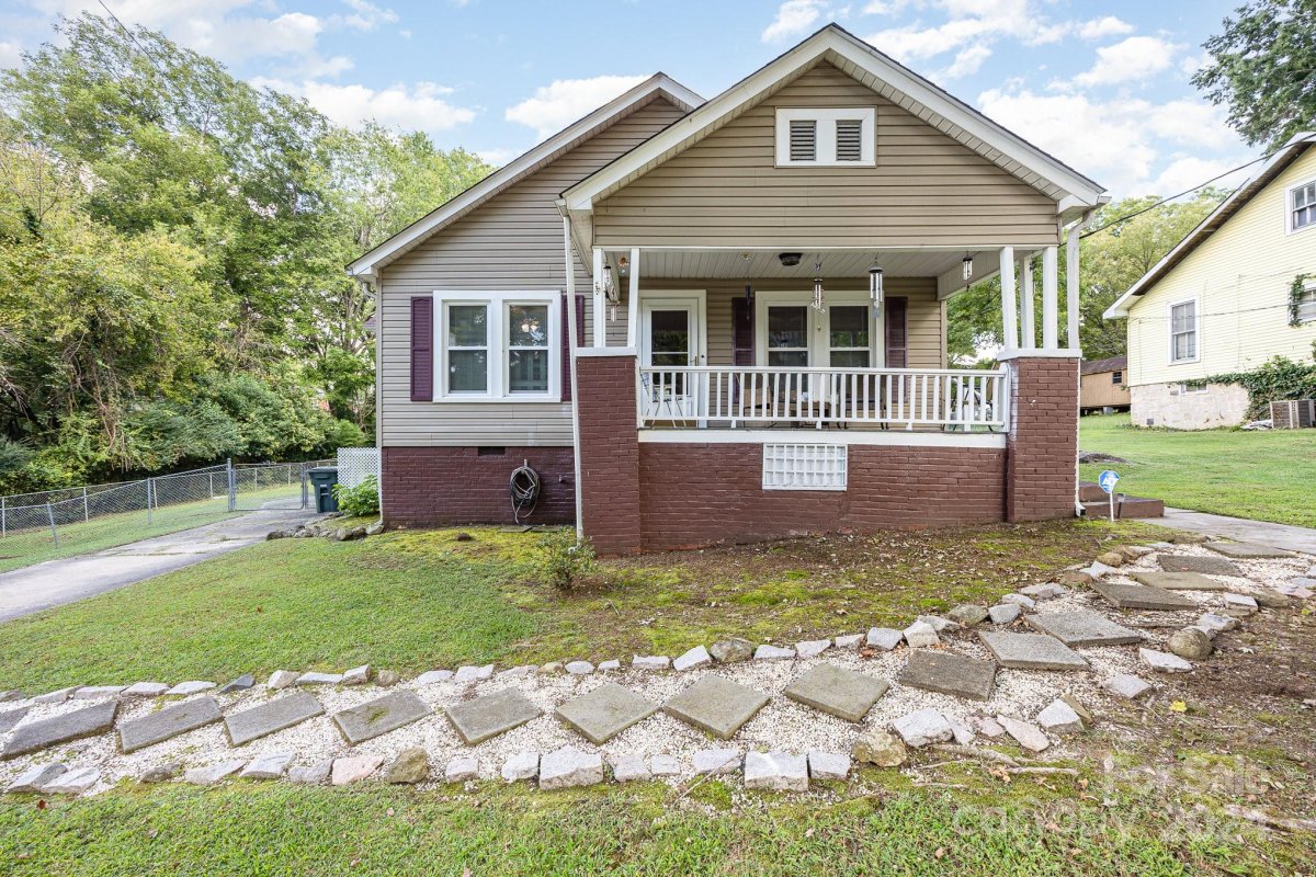 1121 Jordan Street