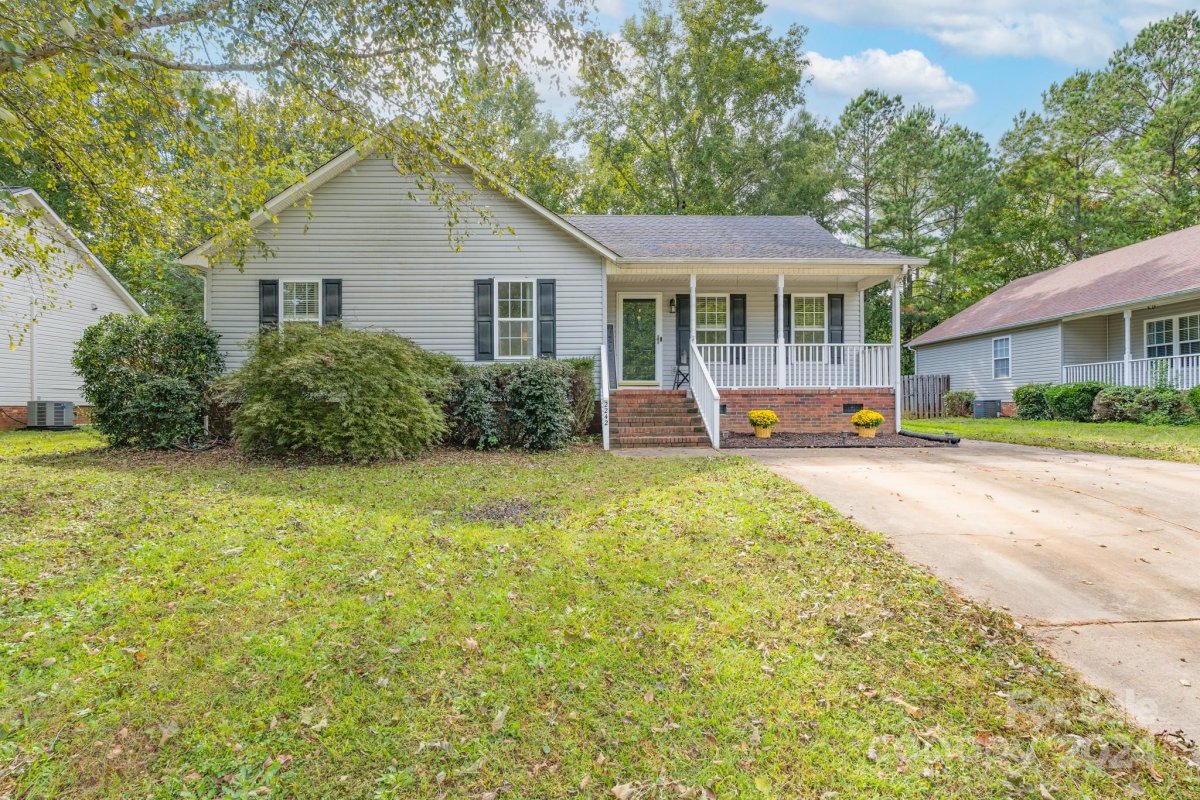 2242 Kestrel Drive
