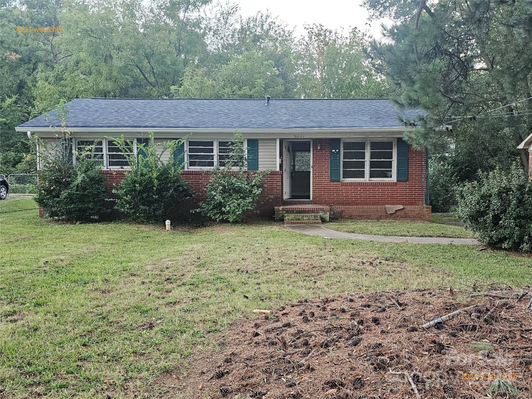 4221 Westcliff Drive