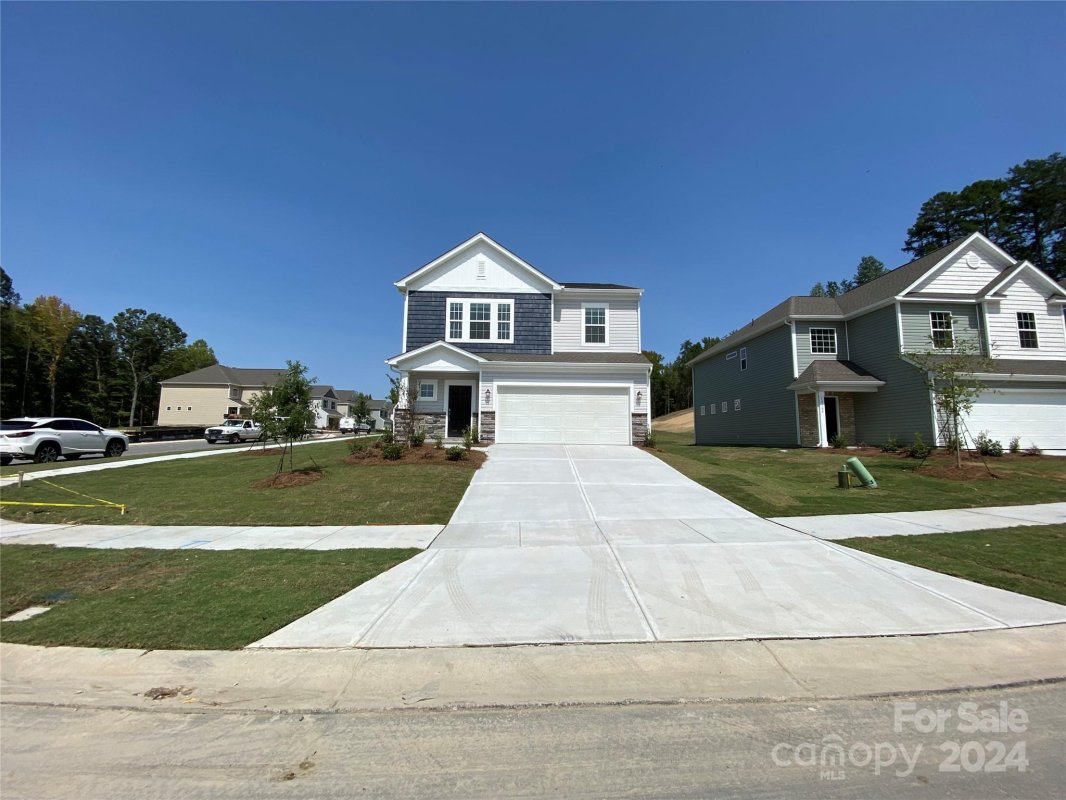 19105 Iron Thorne Trail