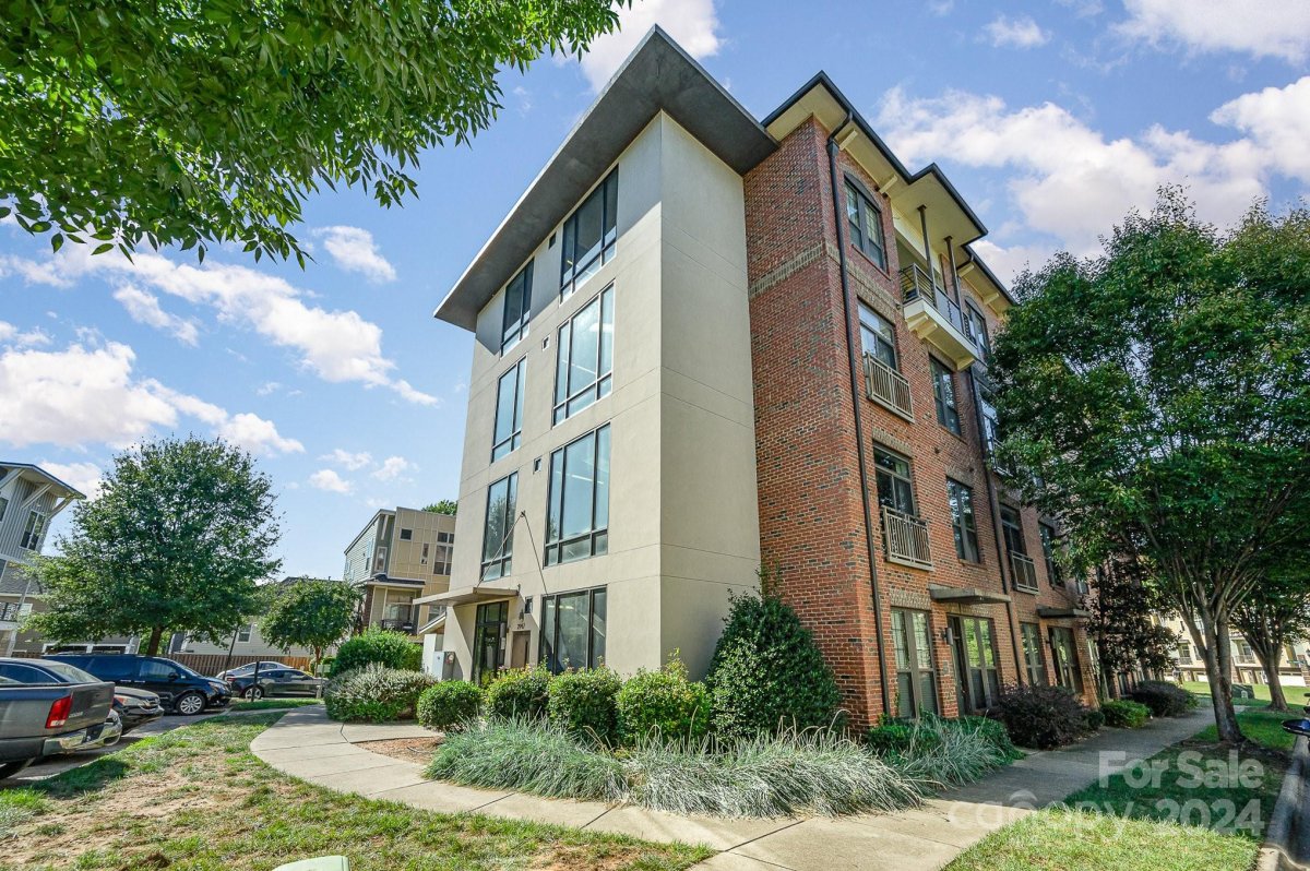3275 Noda Boulevard