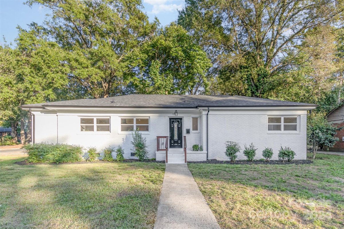3501 Eastway Drive