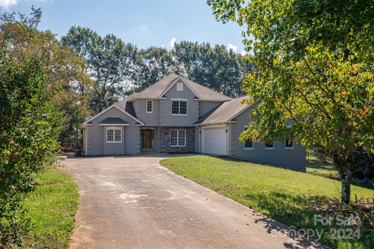 160 Oak Point Drive