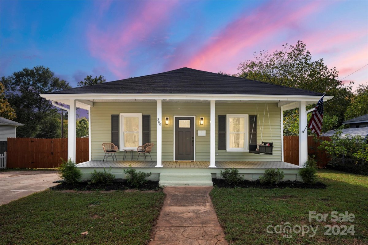 389 Woodlawn Street