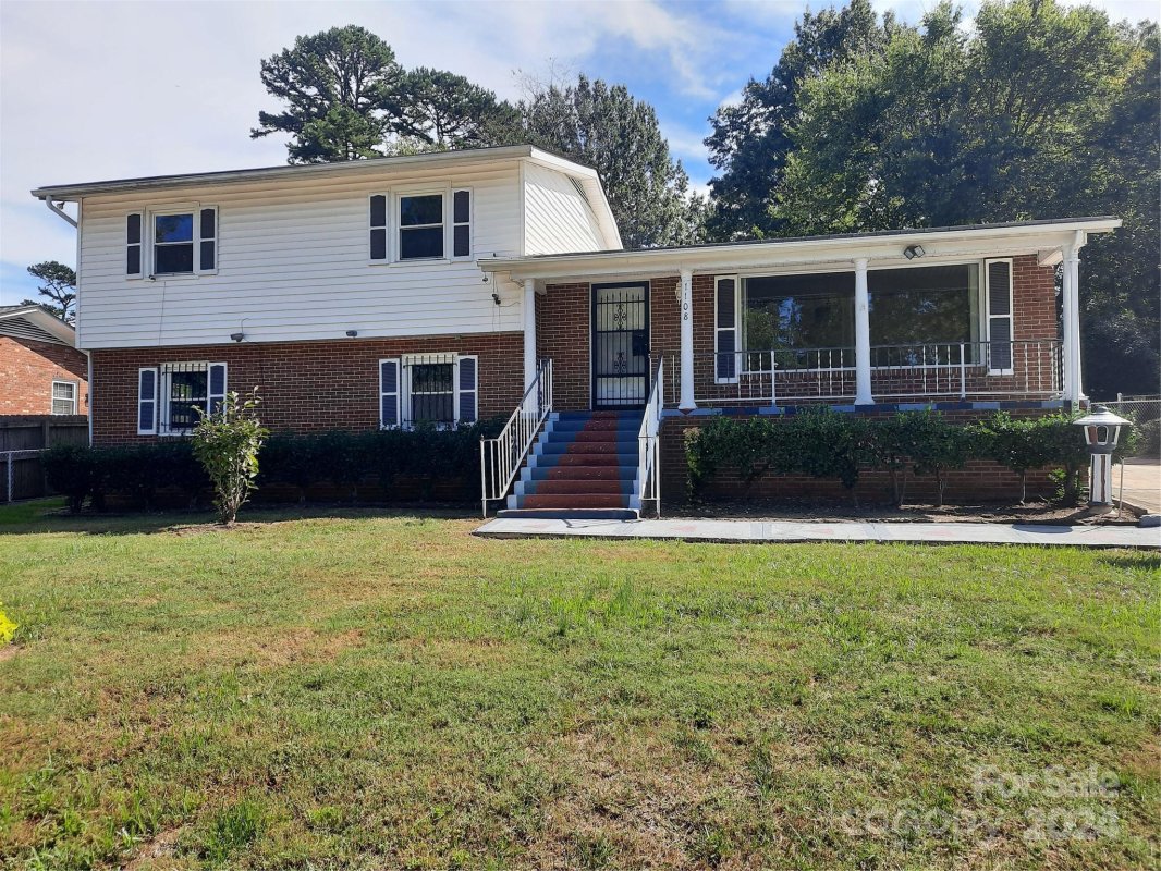 1108 Log Cabin Road