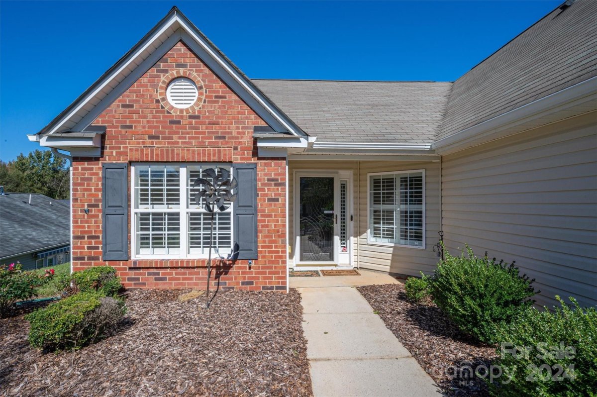 209 Woodbridge Circle