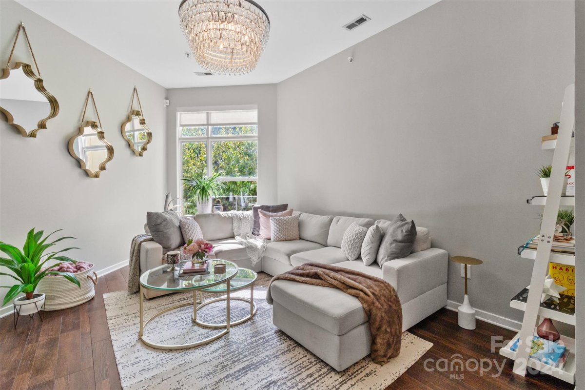 2125 Southend Drive 243