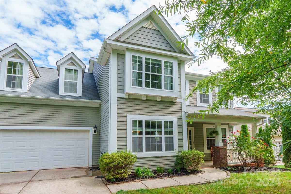 5402 Colonial Garden Drive
