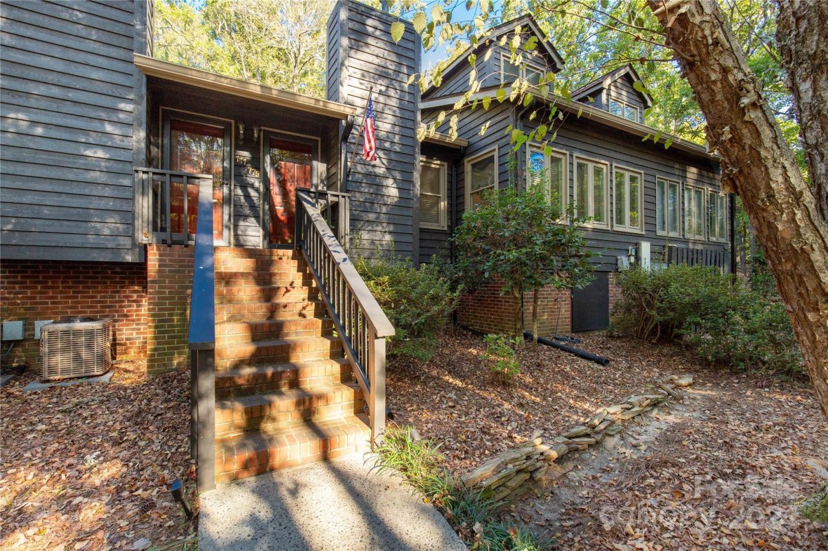 779 Bridgewood Drive