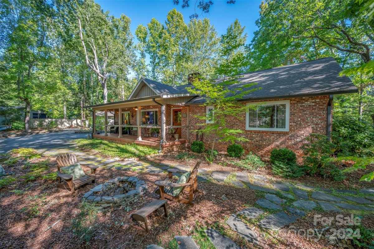 601 E Park Drive