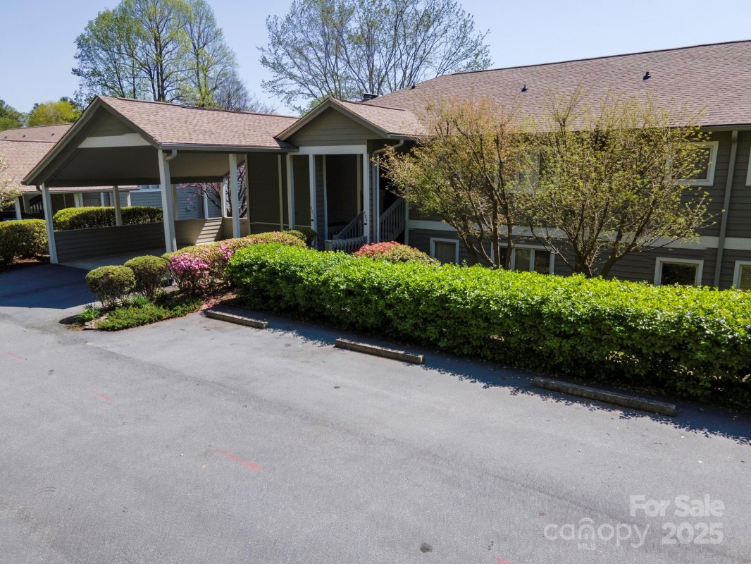 301 Golfside Drive
