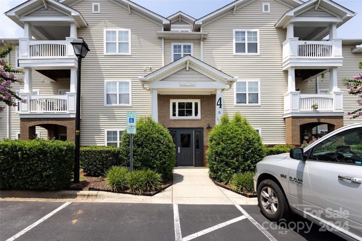 17123 Doe Valley Court