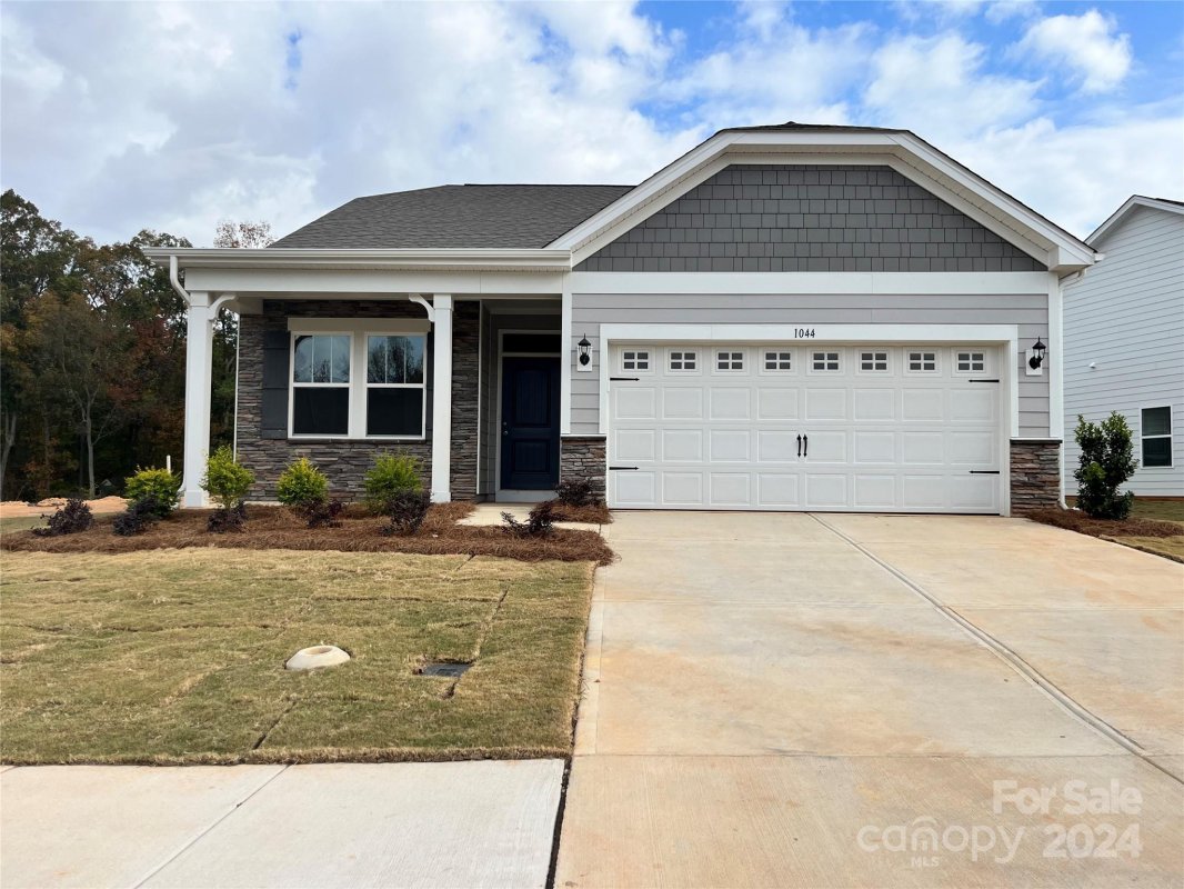 1044 Bull Dog Lane