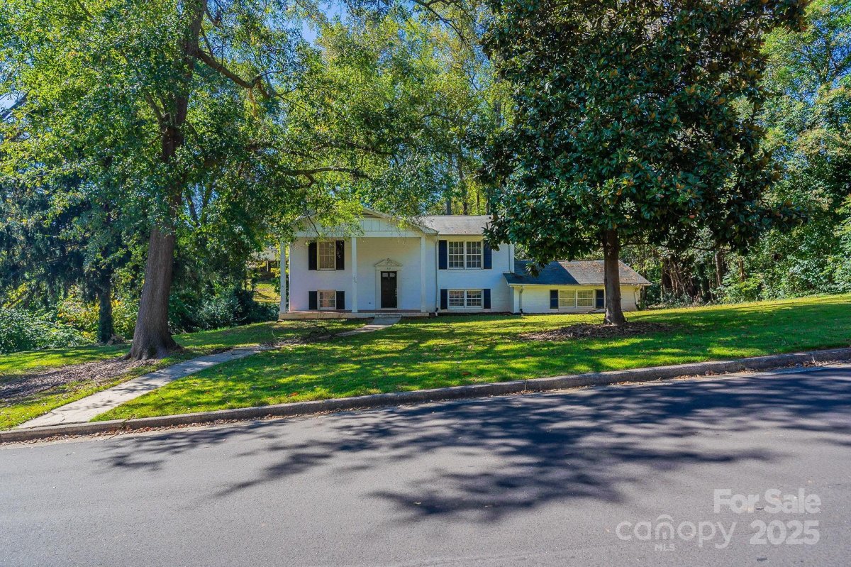 349 Dublin Court