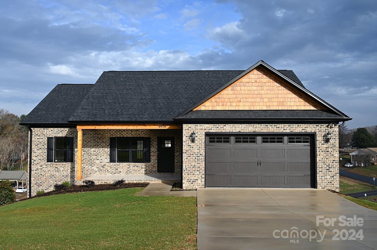 4916 Southview Drive