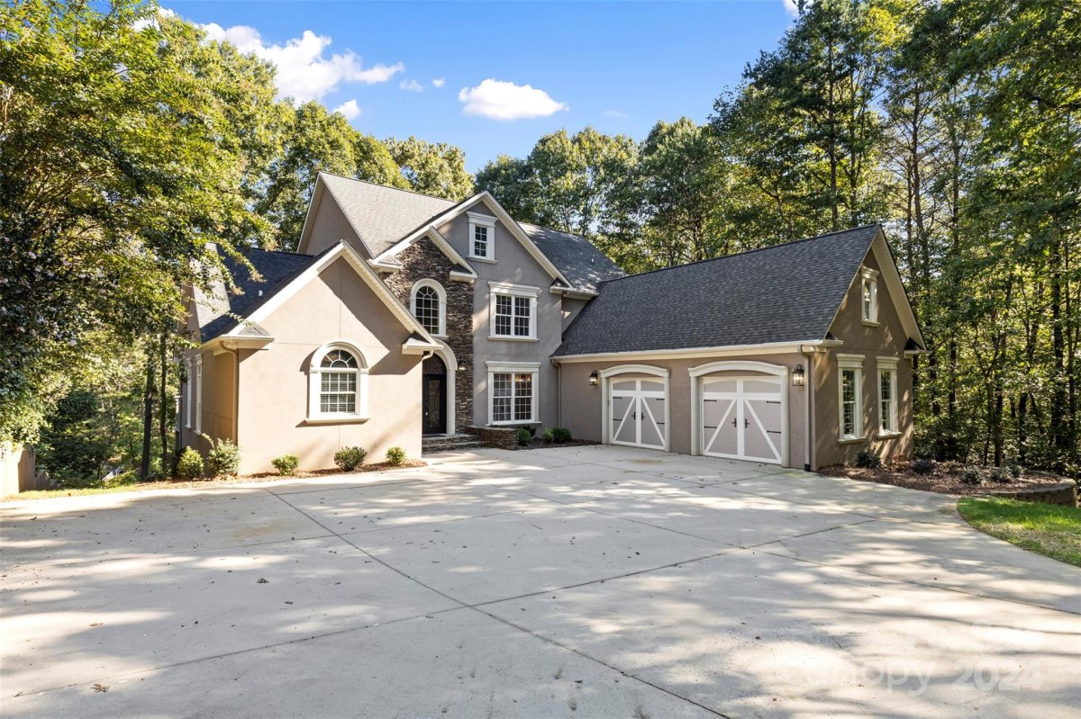 7754 Long Bay Parkway