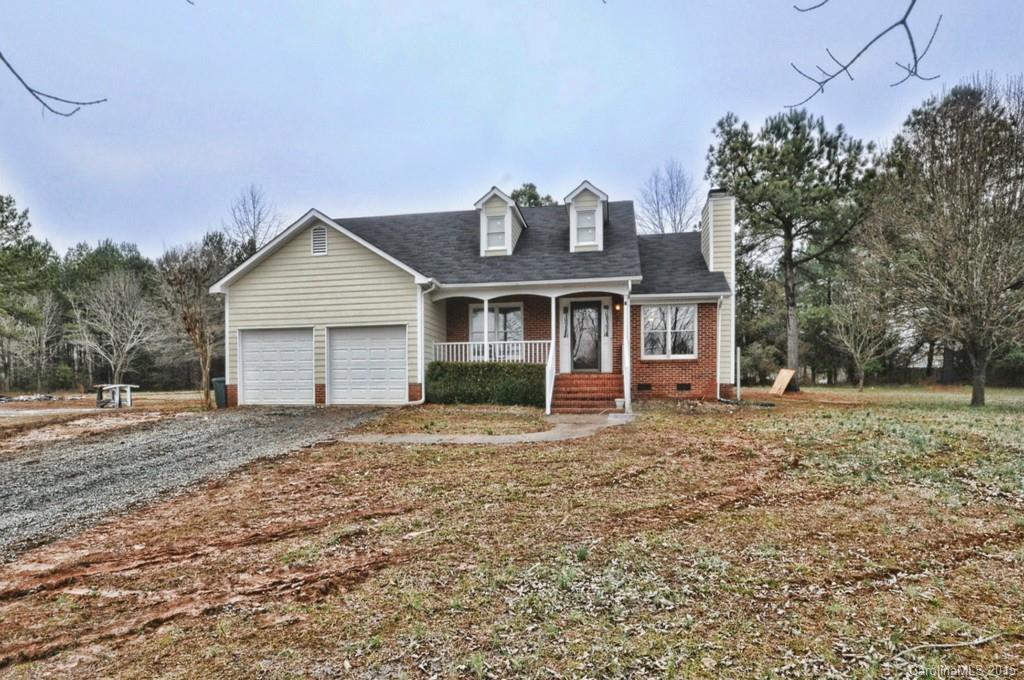 6800 Live Oaks Lane
