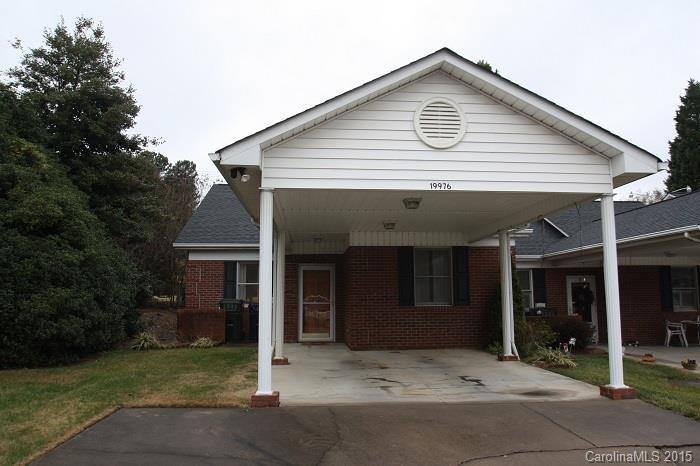 19976 Oak Leaf Circle
